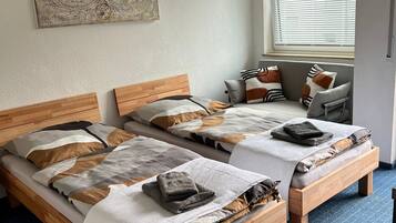 1 bedroom, desk, iron/ironing board, free WiFi