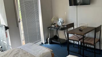 1 bedroom, desk, iron/ironing board, free WiFi