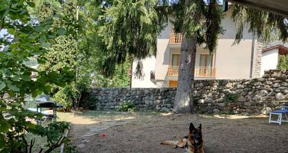 Luxury studio apartment in villa. 50 MT from cable car departure. Unique position