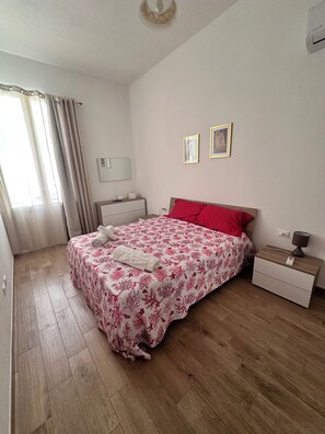 1 室のベッドルーム、アイロン / アイロン台、WiFi