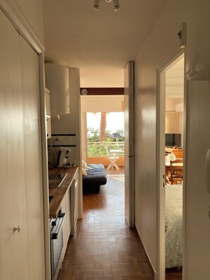 1 camera, ferro/asse da stiro, Wi-Fi, lenzuola