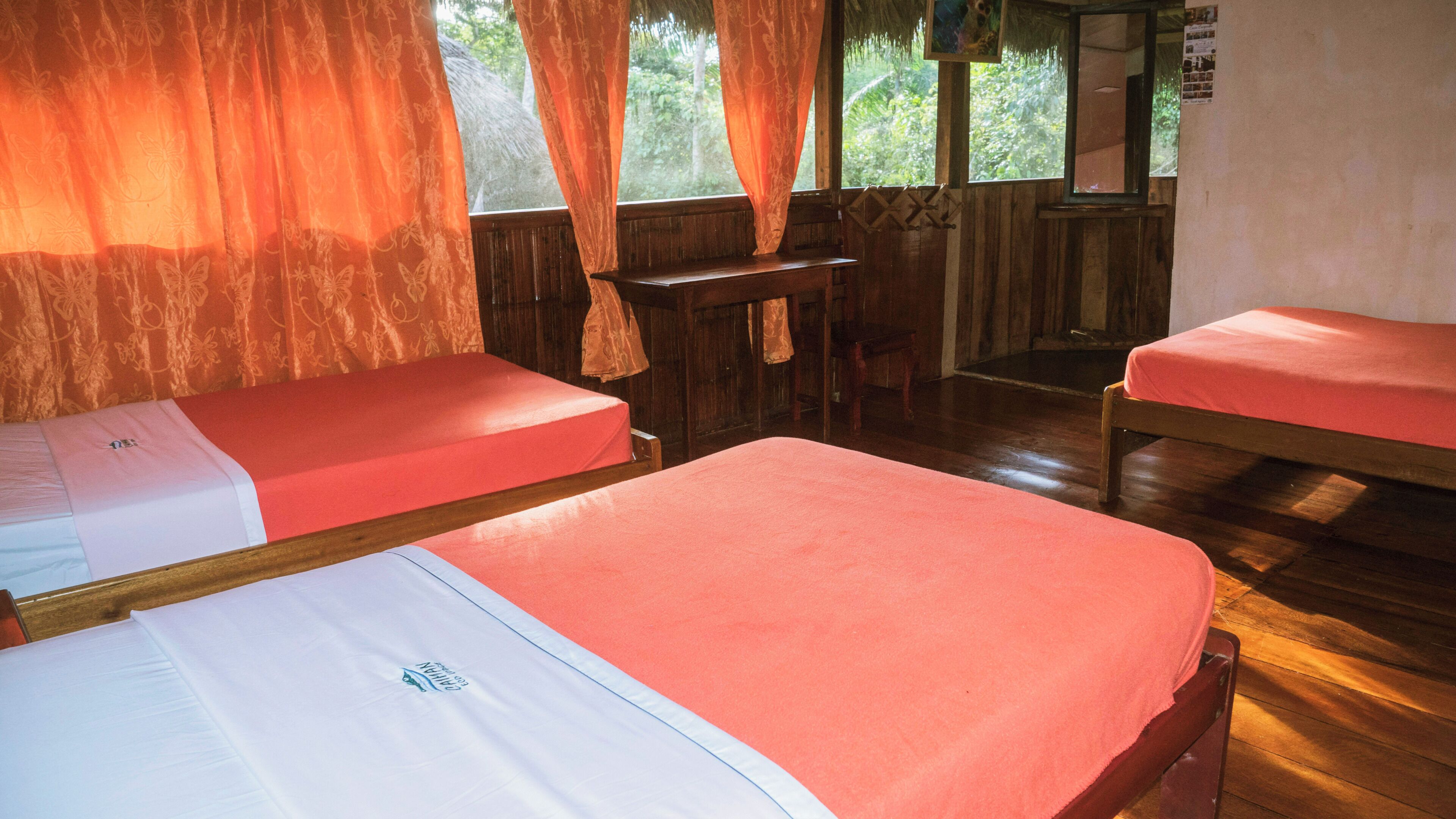 Free WiFi, bed sheets