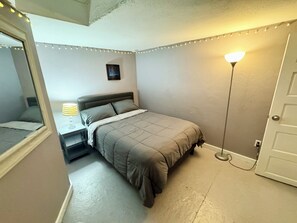 2 Schlafzimmer, Schreibtisch, Bügeleisen/Bügelbrett, kostenloses WLAN