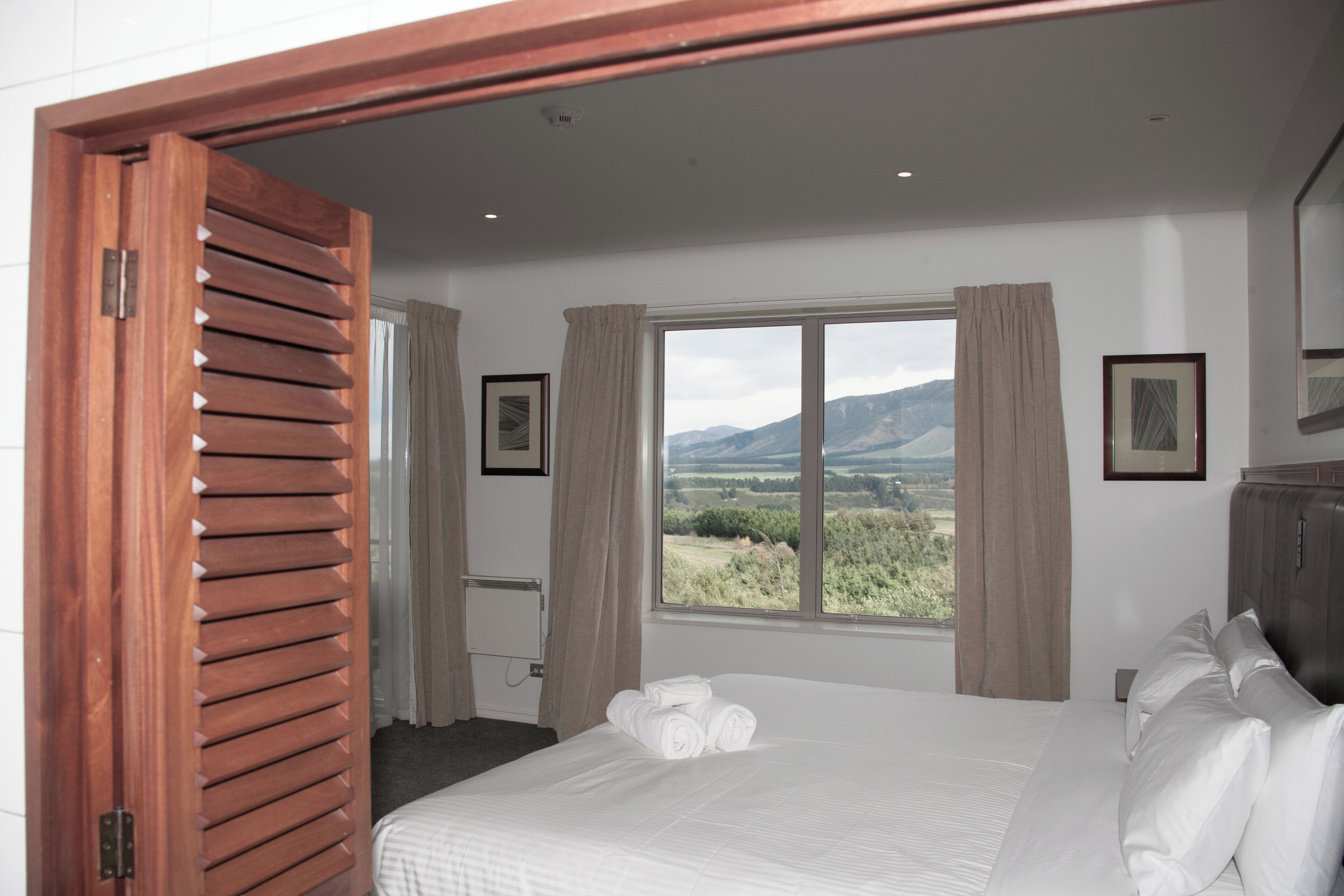 3 chambres, fer et planche à repasser, lit parapluie, Wi-Fi gratuit