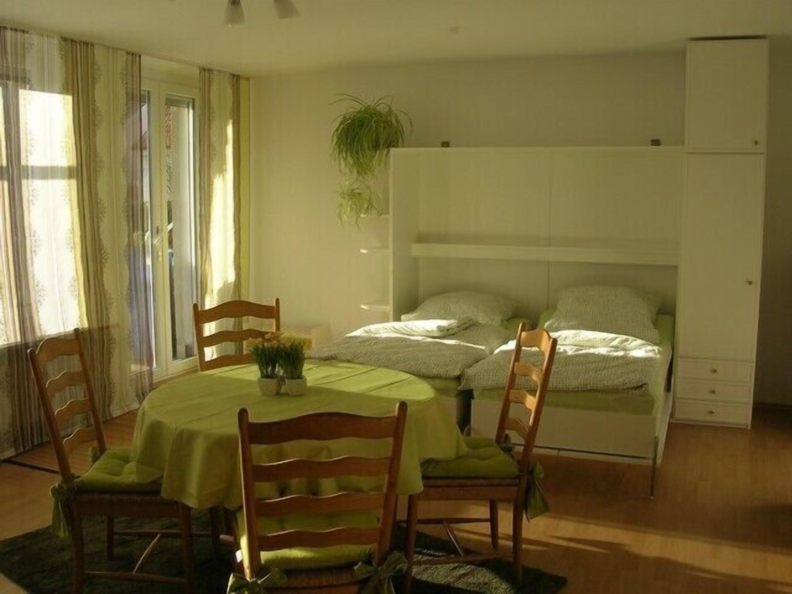 Ein-zimmer-nichtraucher-appartement Mit 45qm - Zirndorf