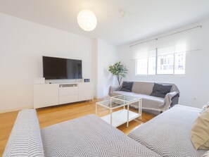 TV - Mshome Gran Casa Ríos Rosas (Malaga)