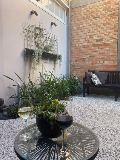 Central Hideaway Amongst Launceston's Artisan Cafes, Bars, and Eateries