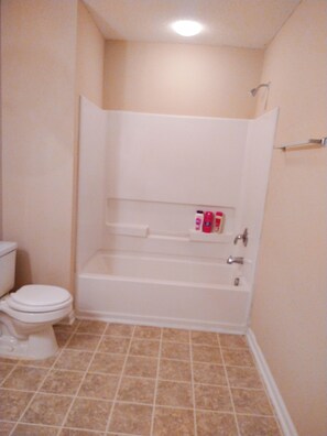 Towels, soap, toilet paper - Close downtown Columbia. Explore the deep and vibrant history of Columbia, SC. (Columbia)