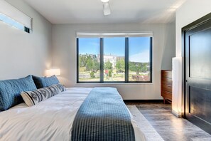 2 bedrooms, iron/ironing board, travel crib, free WiFi