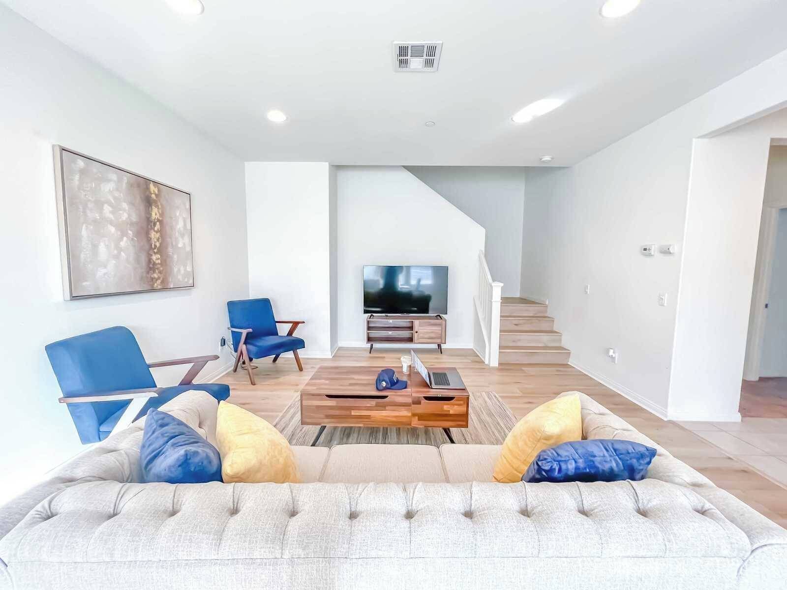 Centennial Cir on Ontario #41640