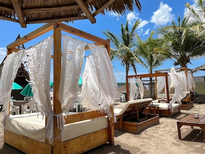 Baos Hotel & Restaurant