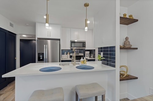 NEW Renovated Luxury Condo at the Tanque Verdes