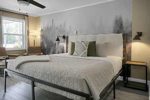 Individually decorated, iron/ironing board, free WiFi - Hickory Falls Inn (Chimney Rock)