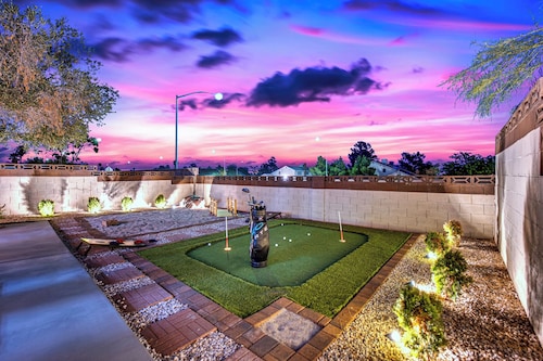 Cozy House in Las Vegas - 2 Bedrooms