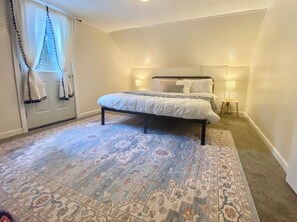 2 chambres, lit de bébé portatif, Wi-Fi, literie fournie