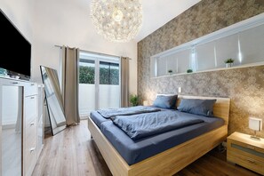 2 多间卧室、熨斗/熨衣板、免费 WiFi、床单