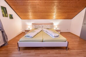 2 bedrooms, iron/ironing board, free WiFi, bed sheets - Ferienwohnung Kalter Wangen (Hohentengen a.H.)