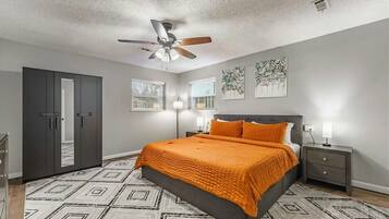 3 sovrum, skrivbord, strykjÀrn/strykbrÀda och resesÀng