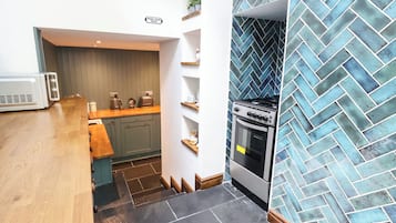 Fridge, electric kettle, toaster, cookware/dishes/utensils