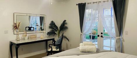 3 bedrooms, desk, iron/ironing board, travel cot