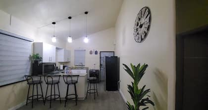 Zen at Phoenix 24hr security- Gated Community
Luxury & comfort in a modern space