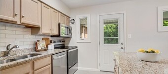 Beautiful Apt Renovated close to everything conveniently located single house
