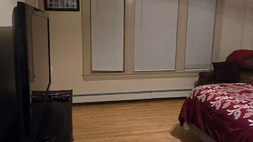 2 habitaciones, cuna de viaje, wifi gratis y ropa de cama