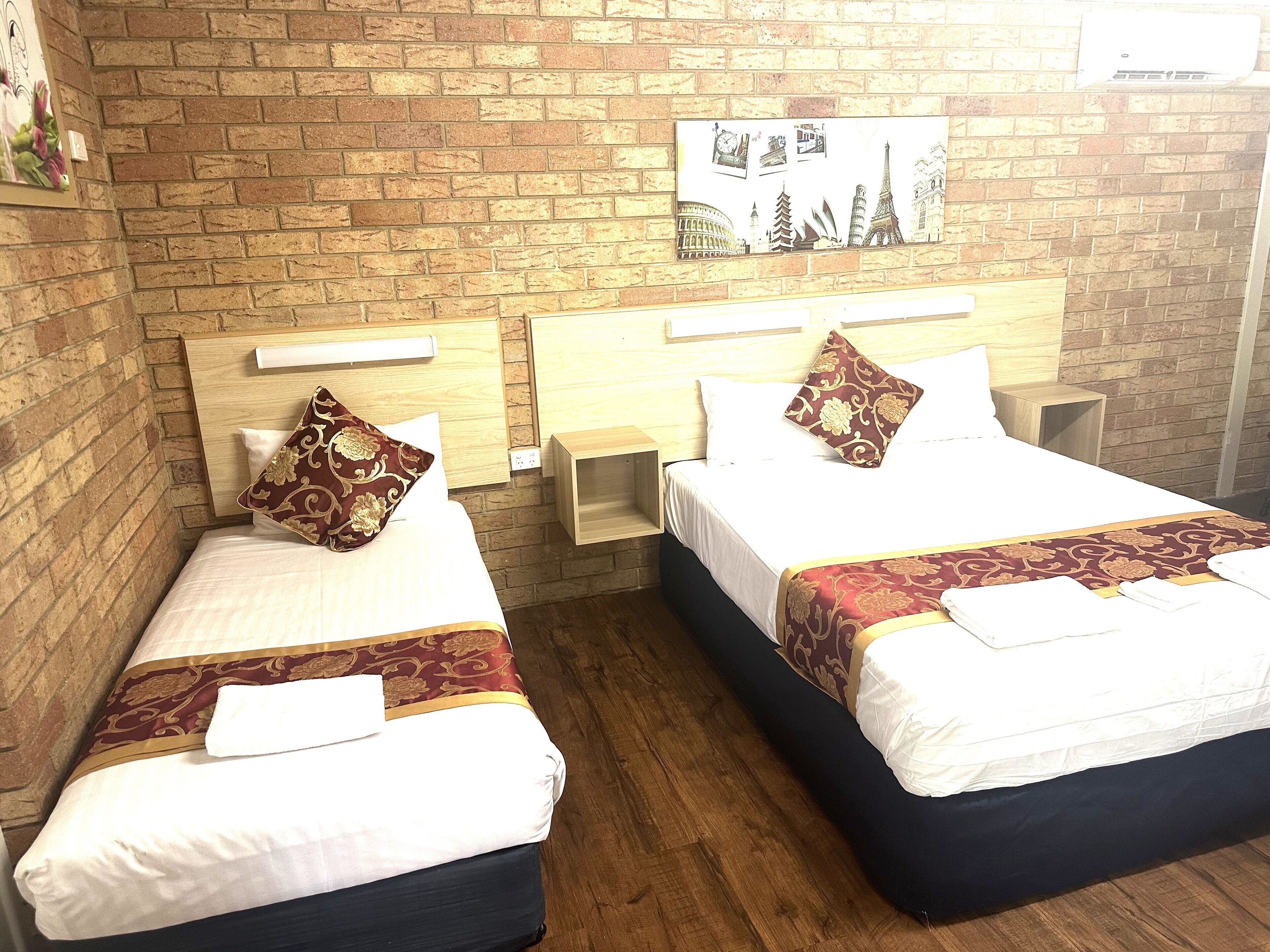 Comfort Double or Twin Room | Iron/ironing board, free WiFi, bed sheets