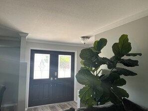 Interior - Enjoy a new remodeled house minutes away from Anna Maria Island (Bradenton)