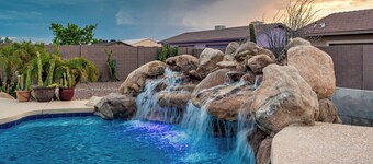 Beautiful backyard oasis w/free heated diving pool