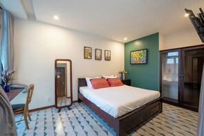 Kahden hengen comfort-huone | Työpöytä, ilmainen Wi-Fi, vuodevaatteet