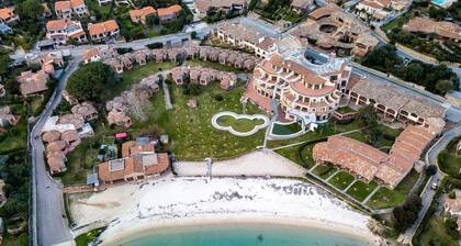Villa Mirtillo with sea view and pool 400 mt from Golfo Aranci beach
