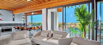 Villa Mirtillo with sea view and pool 400 mt from Golfo Aranci beach