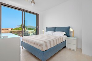 4 bedrooms, iron/ironing board, travel cot, free WiFi