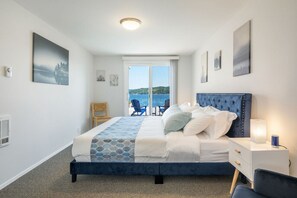 3 habitaciones, tabla de planchar con plancha, wifi y ropa de cama