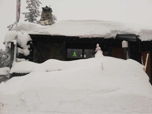 Property grounds - Charming cabin near slopes with sauna (Innlandet)