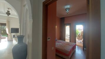 3 chambres, fer et planche Ă repasser, lit parapluie, Wi-Fi