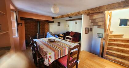Cosy but spacious cottage in a beautiful thermal village in the Pyrénées.
