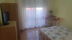 5 chambres, fer et planche à repasser, accès au Wi-Fi (inclus)