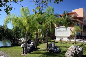 Property grounds - Puerto Aventuras: Apartamento en Gran Marina (Puerto Aventuras)