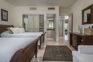 2 bedrooms, iron/ironing board, WiFi, bed sheets - Puerto Aventuras: Apartment with Jacuzzi and Pool (Puerto Aventuras)