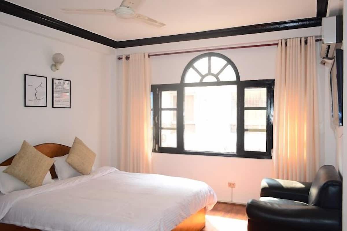 1 bedroom, desk, laptop workspace, free WiFi