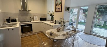 Charming Cottage in Moulins Centre, Garden, Terrace, and Modern Amenities