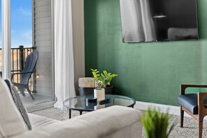 Smart TV, table tennis, books, stereo