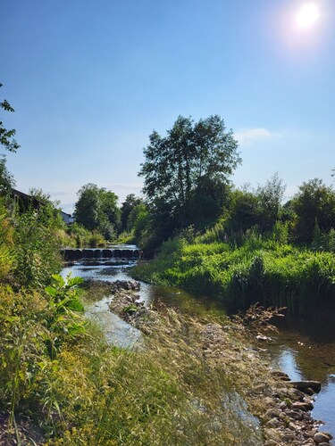 Charmante großzügige Ferienwohnung in Seenähe