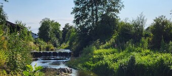 Charming, spacious vacation apartment near the lake