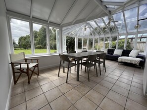 House | Outdoor dining - 5 Bedroom, 4 Bathroom, Gym, Playroom, Country Home (Royal Leamington Spa)