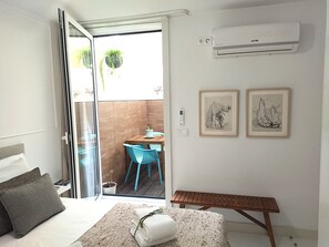 1 chambre, fer et planche à repasser, lit parapluie, Wi-Fi gratuit
