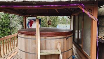 Bain à remous extérieur