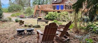 Celestial Yurt | Cedar Hot Tub | 1 hr to Skiing & Mt Rainier